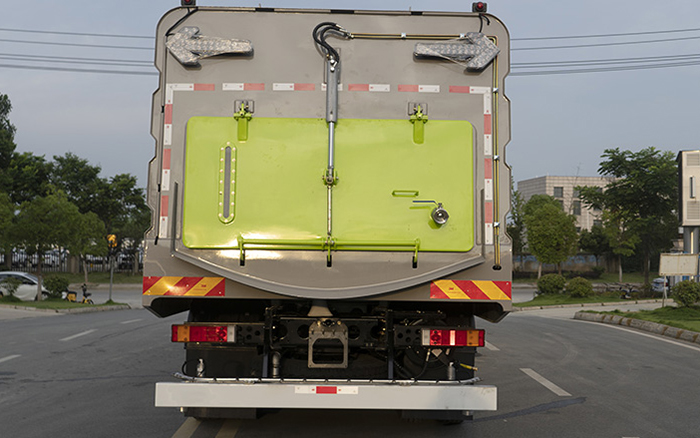 东风天龙洗扫车