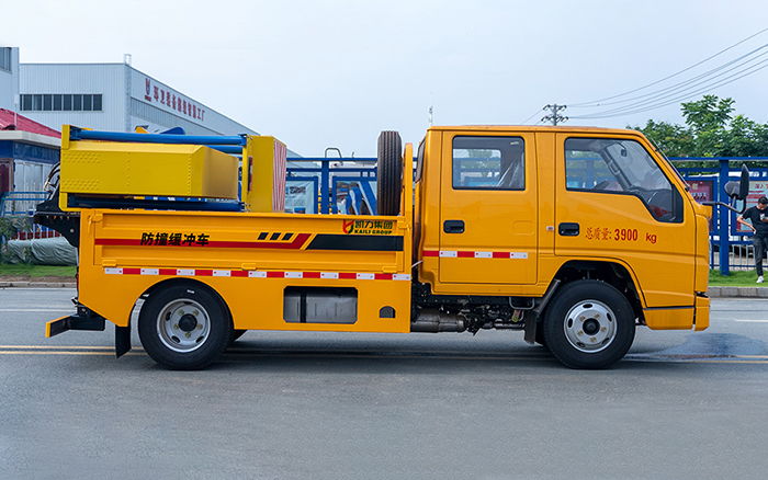 江铃顺达防撞缓冲车