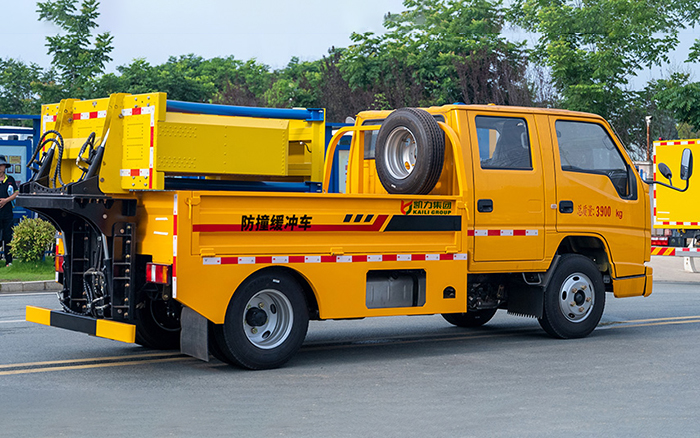 江铃顺达防撞缓冲车