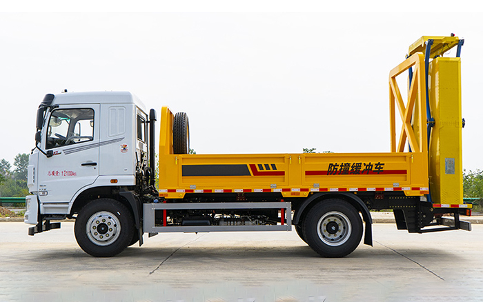 东风华神KL6防撞车