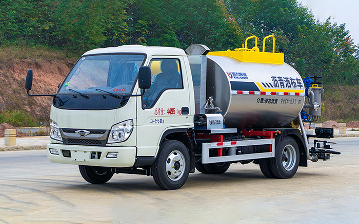 福田小卡之星3沥青洒布车