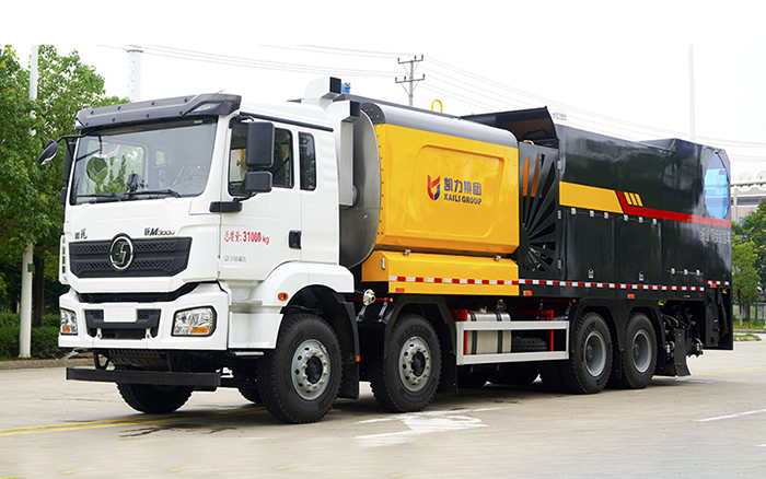 陕汽德龙M3000沥青碎石同步封层车