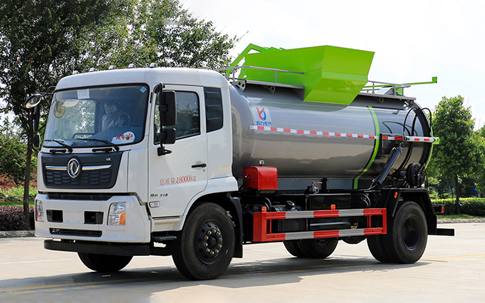 东风天锦餐厨式垃圾车