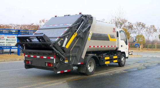 五十铃7方压缩式垃圾车产品介绍