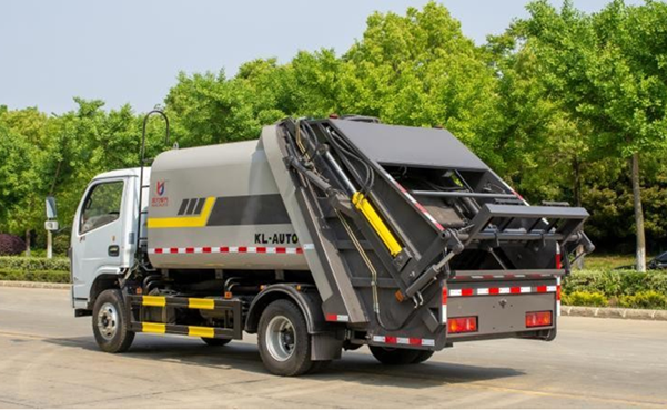 东风7方压缩式垃圾车