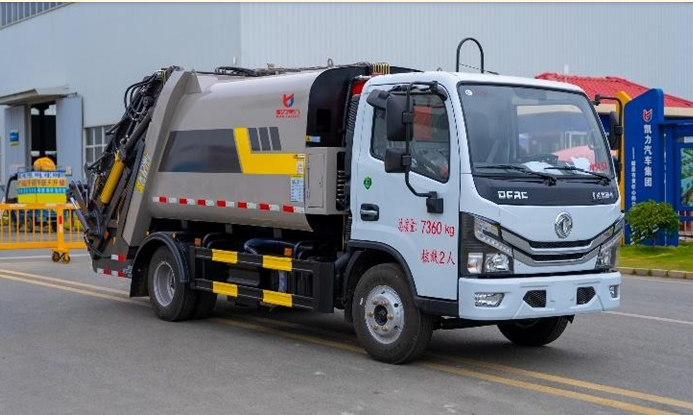 东风小多利卡压缩式垃圾车