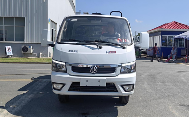 东风途逸压缩式垃圾车